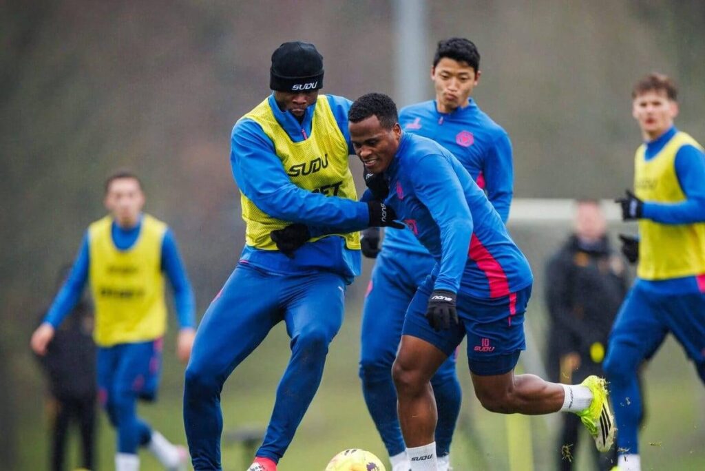 Wolves’ Rob Edwards says Agbadou nearing Besiktas move, Arias close to Palmeiras transfer. Emmanuel Agbadou is going for £15.6m plus £1.7m in add ons and Arias for £21.7m