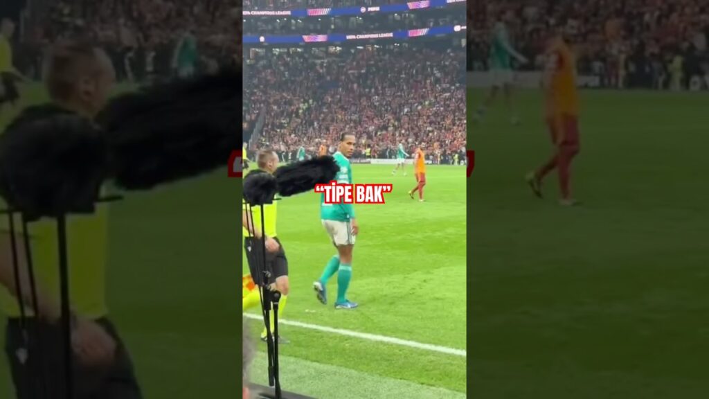 😂👀Van Dijk Galatasaray Taraftarına Bakış Atıyor!