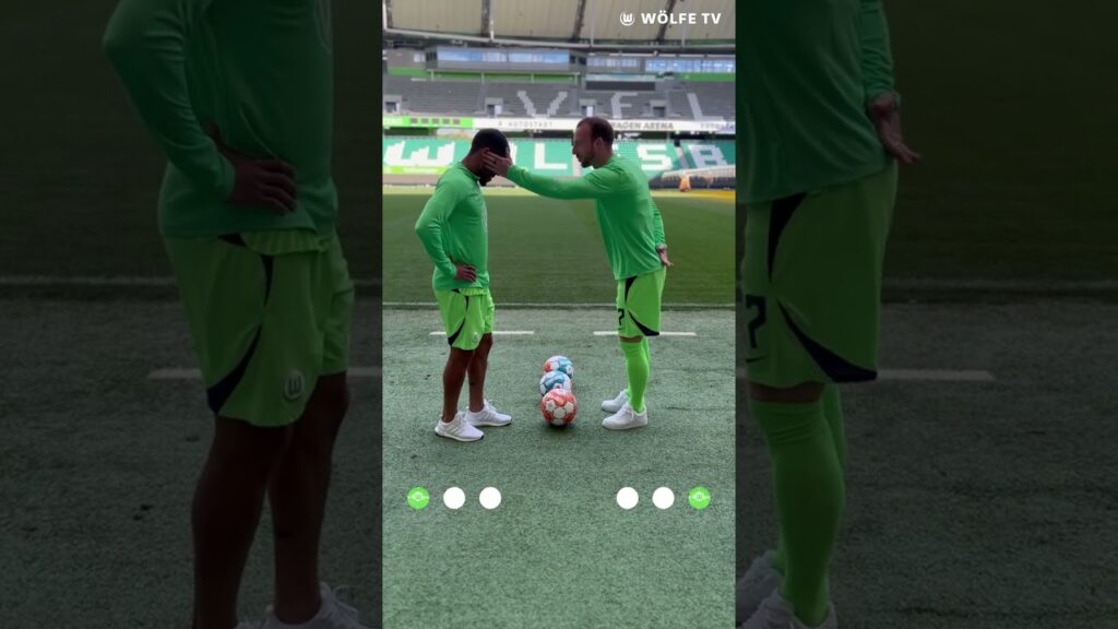 Wer ist schneller? Arnold vs. Otavio ⚽️ #shorts