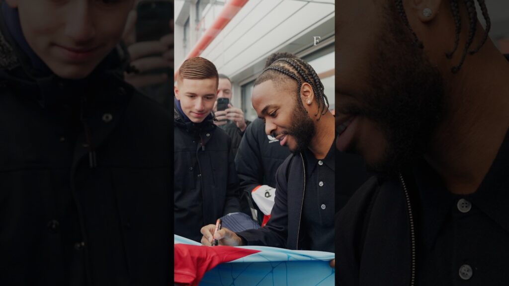 Raheem Sterling, welcome to Rotterdam! 🛬