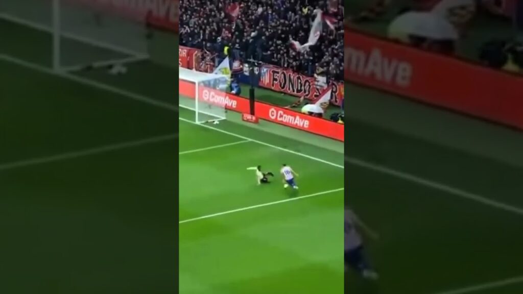 Alejandro Balde DÉTRUIT par ce geste technique ! 😱📉#AlejandroBalde #Dribble #AnkleBreaker #Barça