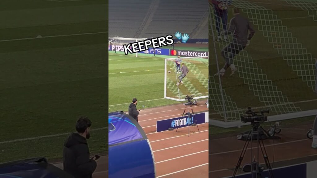 Nick Pope and Aaron Ramsdale warm up in Baku. NUFC take on Qarabag in the Champions League 🧤