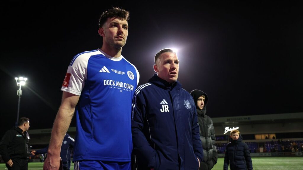 Brentford boss visits Rooney, Macclesfield after FA Cup Brentford boss visits Rooney, Macclesfield after FA Cup