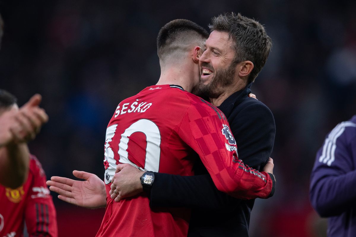 Carrick takes his Man United team to Everton on Monday night