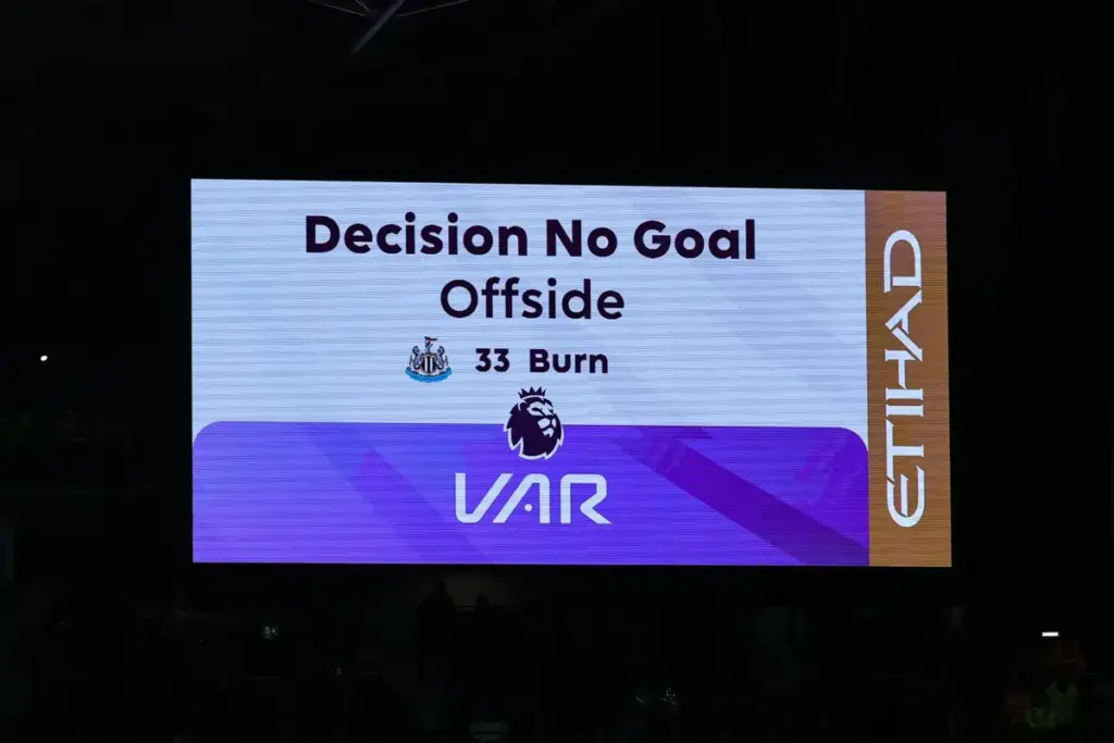 Former top referee rules on controversial Manchester City v Newcastle United incidents Former top referee rules on controversial Manchester City v Newcastle United incidents