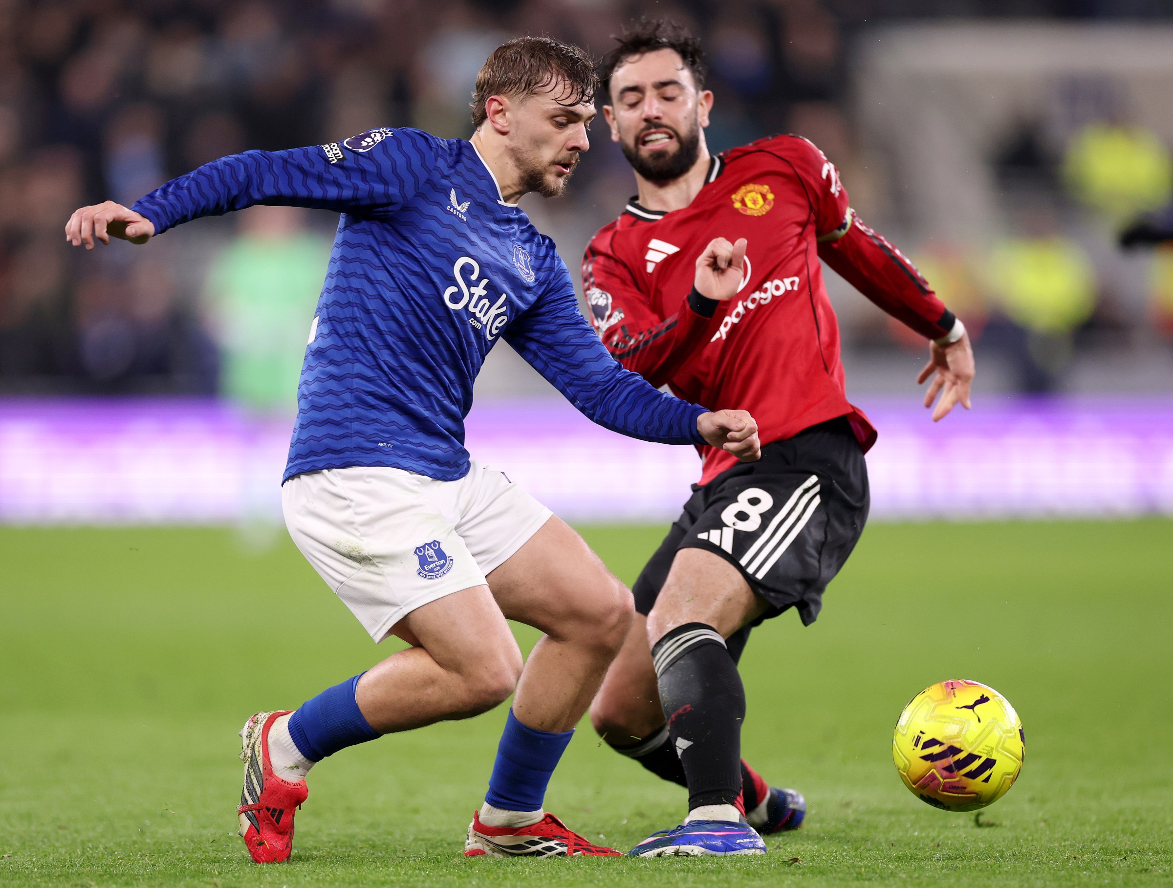 Kiernan Dewsbury-Hall of Everton is challenged by Bruno Fernandes. (Getty Images)