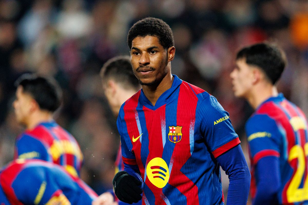 Barcelona are weighing up a big transfer decision that heavily impacts Marcus Rashford