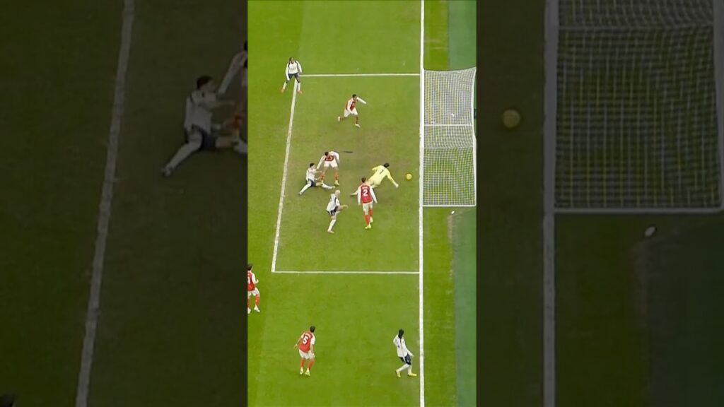 INSANE DAVID RAYA GOAL LINE SAVE!