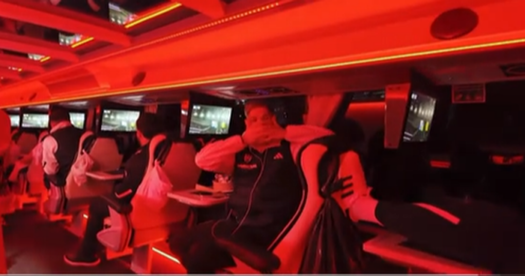 Emile Smith Rowe shows true Arsenal feelings as he reacts to Tottenham derby on Fulham bus Daily Mirror