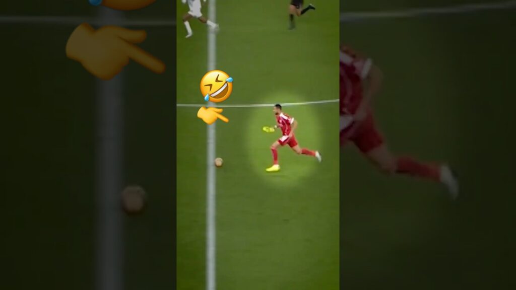 No Shoe, No Problem For Gakpo! π No Shoe, No Problem For Gakpo! π