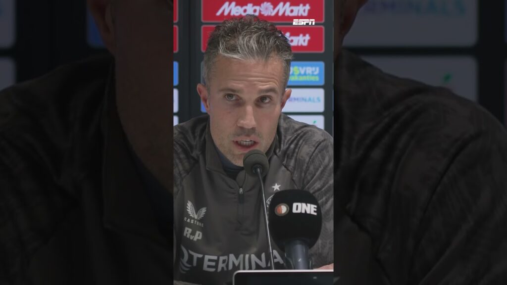 Van Persie haalt uit naar Sterling-critici: “Dan snap je er werkelijk waar helemaal niets van” 👀 Van Persie haalt uit naar Sterling-critici: "Dan snap je er werkelijk waar helemaal niets van" 👀