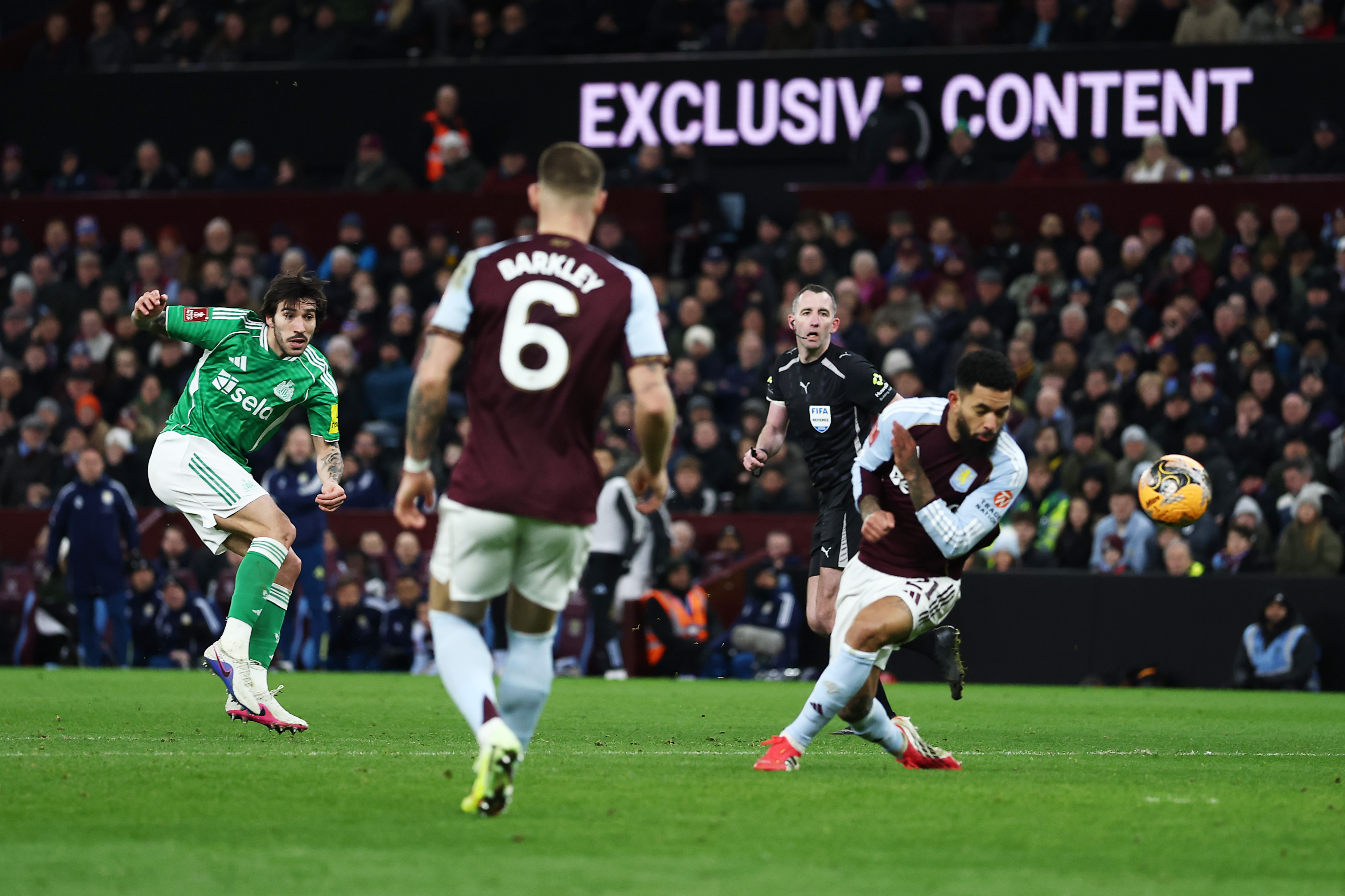 Sandro Tonali of Newcastle United scoring his team's first goal.