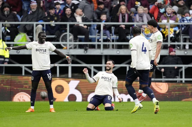 West Ham United’s Taty Castellanos (centre) celebrates with team-mates after scoring at Burnley