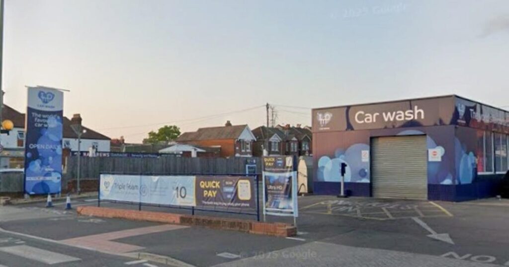 ‘Alien’ digital advertising display dismissed by planning inspector