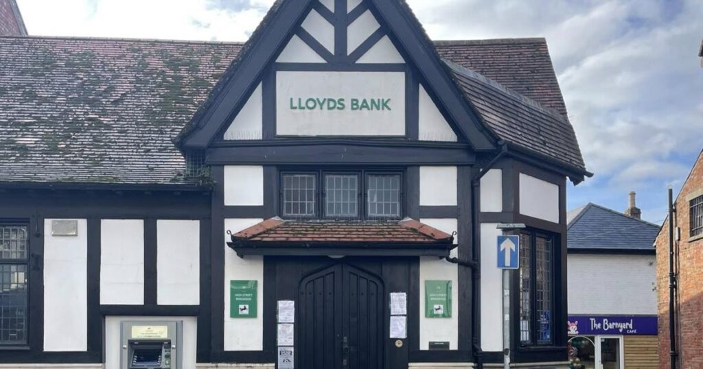 Lloyds Bank temporarily closes branch in Ringwood Lloyds Bank temporarily closes branch in Ringwood