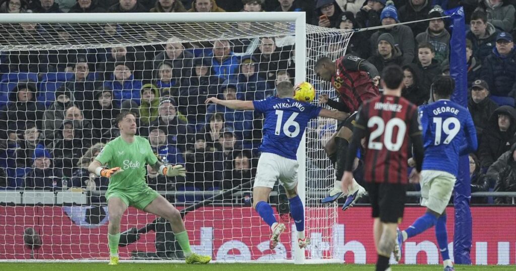 Andoni Iraola praises Rayan's character after goal vs Everton