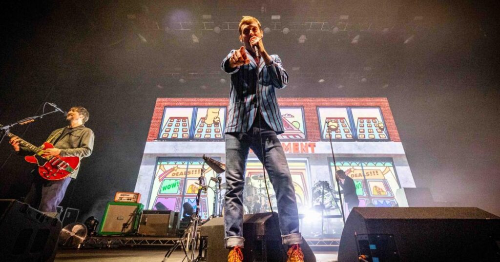 Review: Kaiser Chiefs bridge generations in sold out show