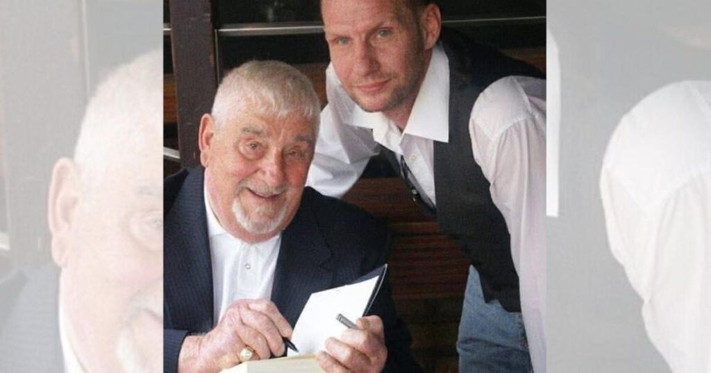 Reggie Kray's 'handwritten letters' on sale in Southampton