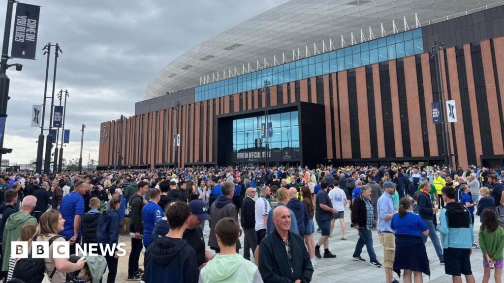 Everton stadium disabled access 'a struggle', say fans