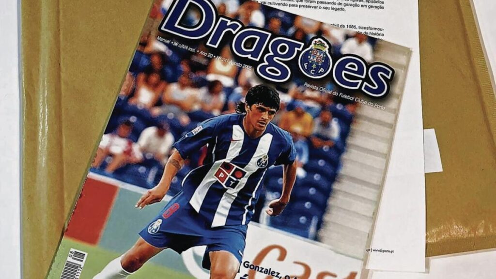 Revista "especial" surpreende sócios do FC Porto