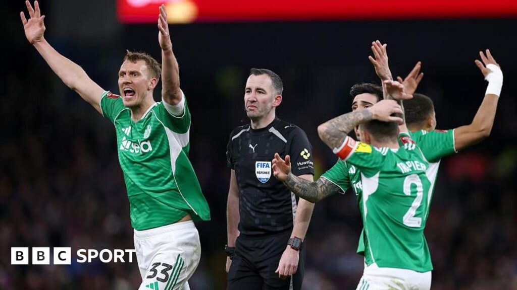 Referee Chris Kavanagh and assistant Nick Greenhalgh stood down after Newcastle FA Cup mistakes