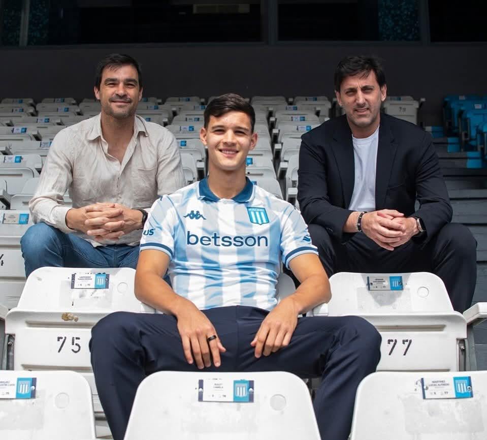 Valentin Carboni, on loan to Racing Avellaneda from Inter, suffered a rupture of the anterior cruciate ligament in his right knee during today’s training session, an injury that will require at least eight months out