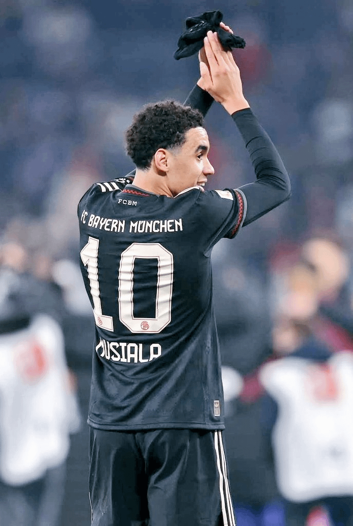 Happy 23rd birthday, Bambi!