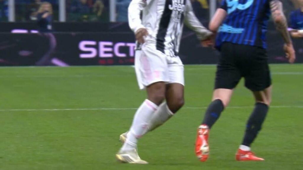 Lo schifo, la partita arbitrata peggio di questa stagione