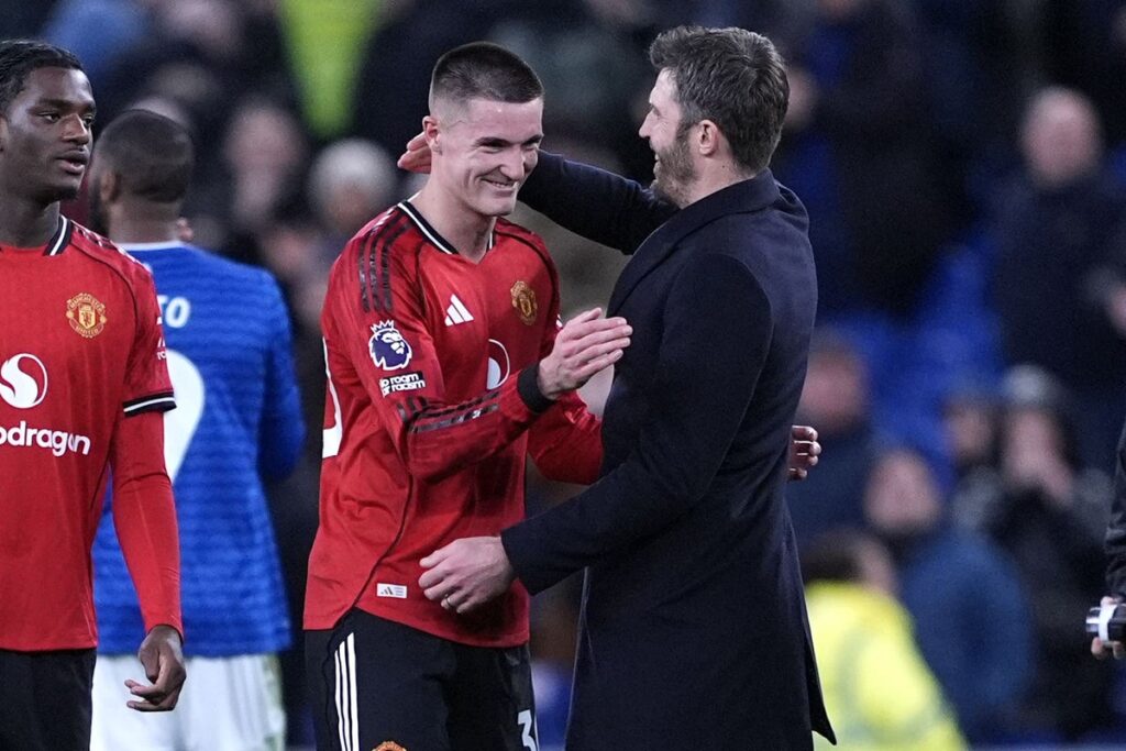 Michael Carrick hails attitude of Manchester United match-winner Benjamin Sesko Michael Carrick hails attitude of Manchester United match-winner Benjamin Sesko