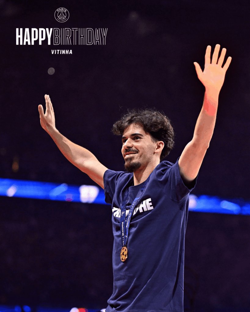 Happy 26th birthday to the best midfielder in the world! Vítor Machado Ferreira Vitinha.