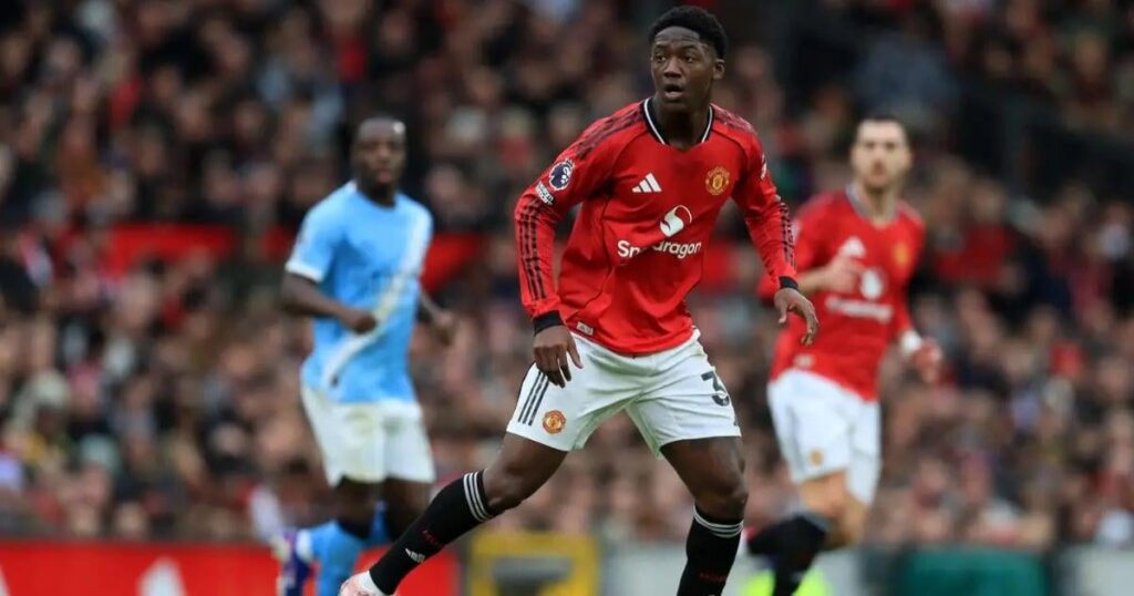 Louis Saha: Mainoo Needs To Earn New Contract