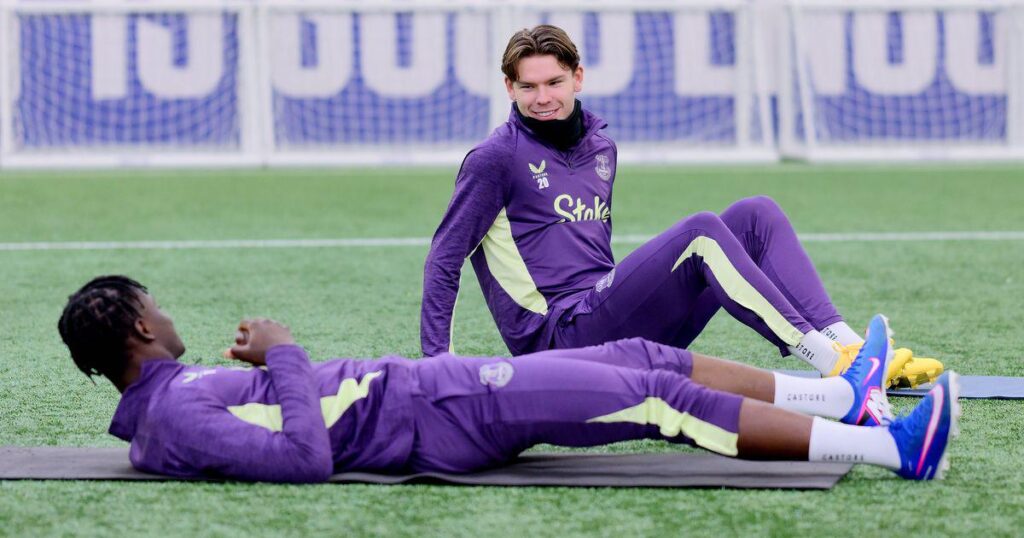 Moyes on Dibling: “I’d be thinking I better get my finger out and show the manager what I was really all about."