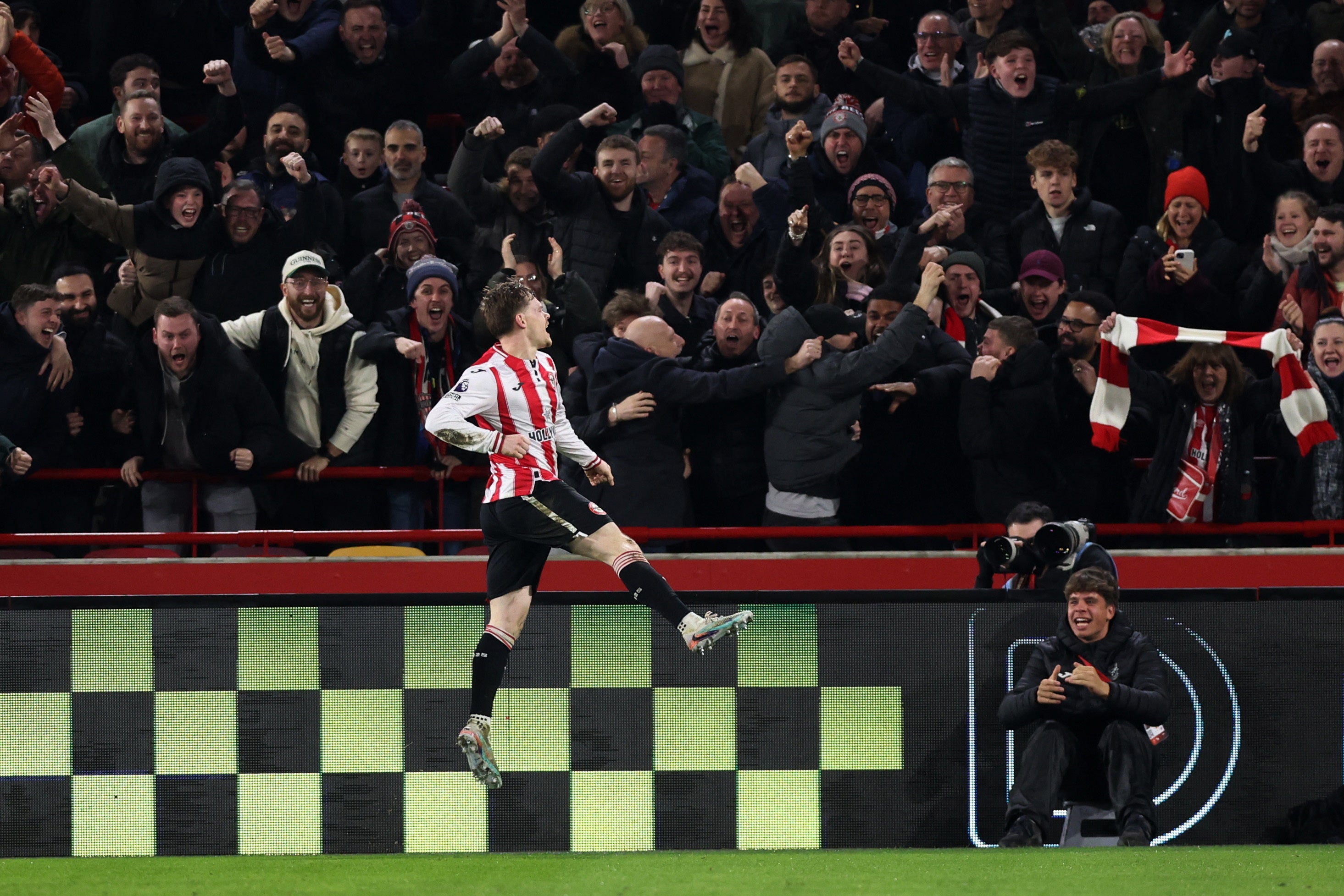 Brentford's Keane Lewis-Potter celebrates scoring their first goal