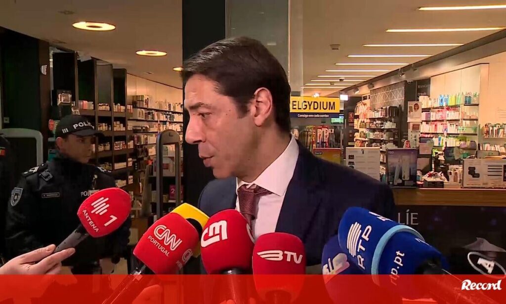 Rui Costa: «É evidente que Prestianni não é racista porque se fosse não jogaria no Benfica»