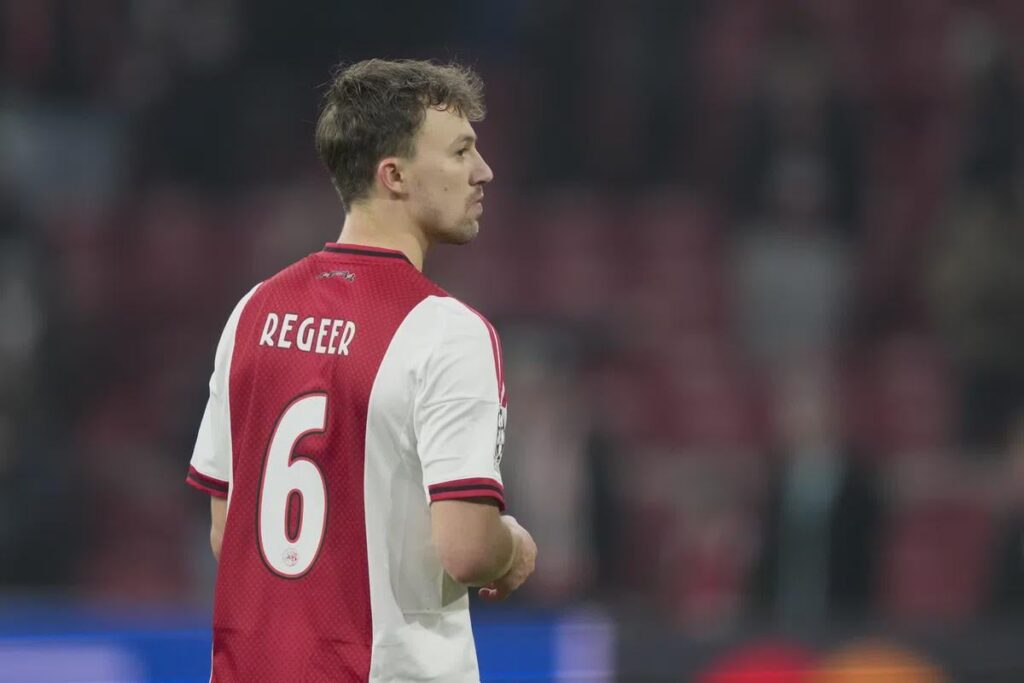 [VI] Ajax still searching for new 6 but only if it is a good deal