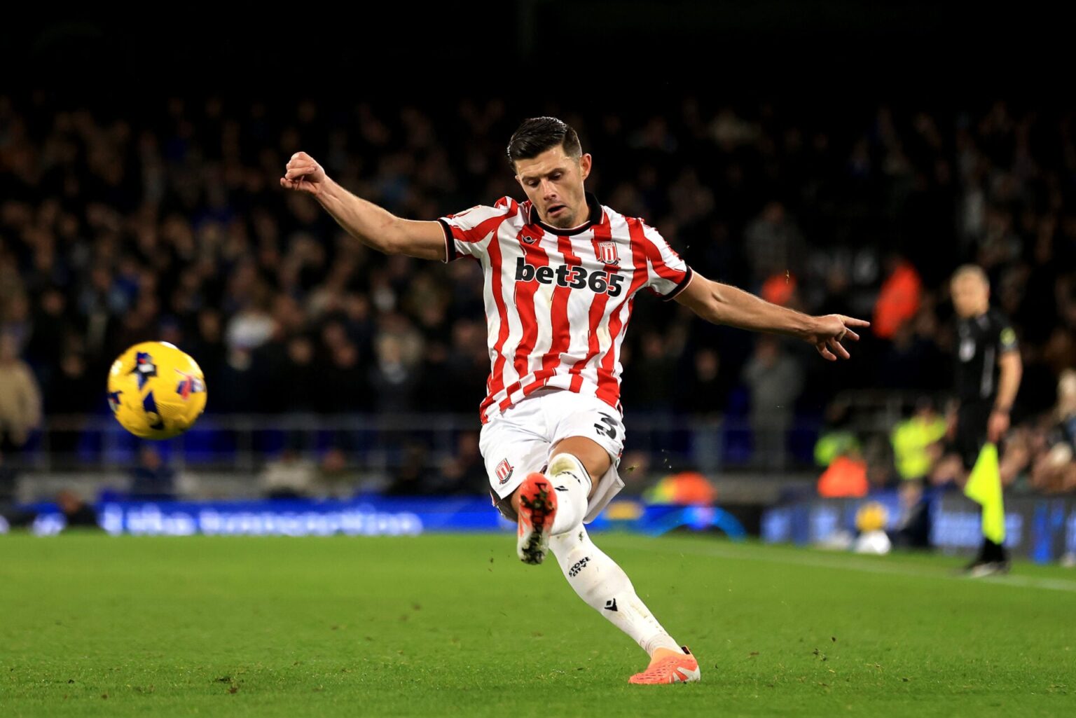 Sublime Aaron Cresswell rolls back the years as West Ham influence keeps Stoke promotion hopes alive