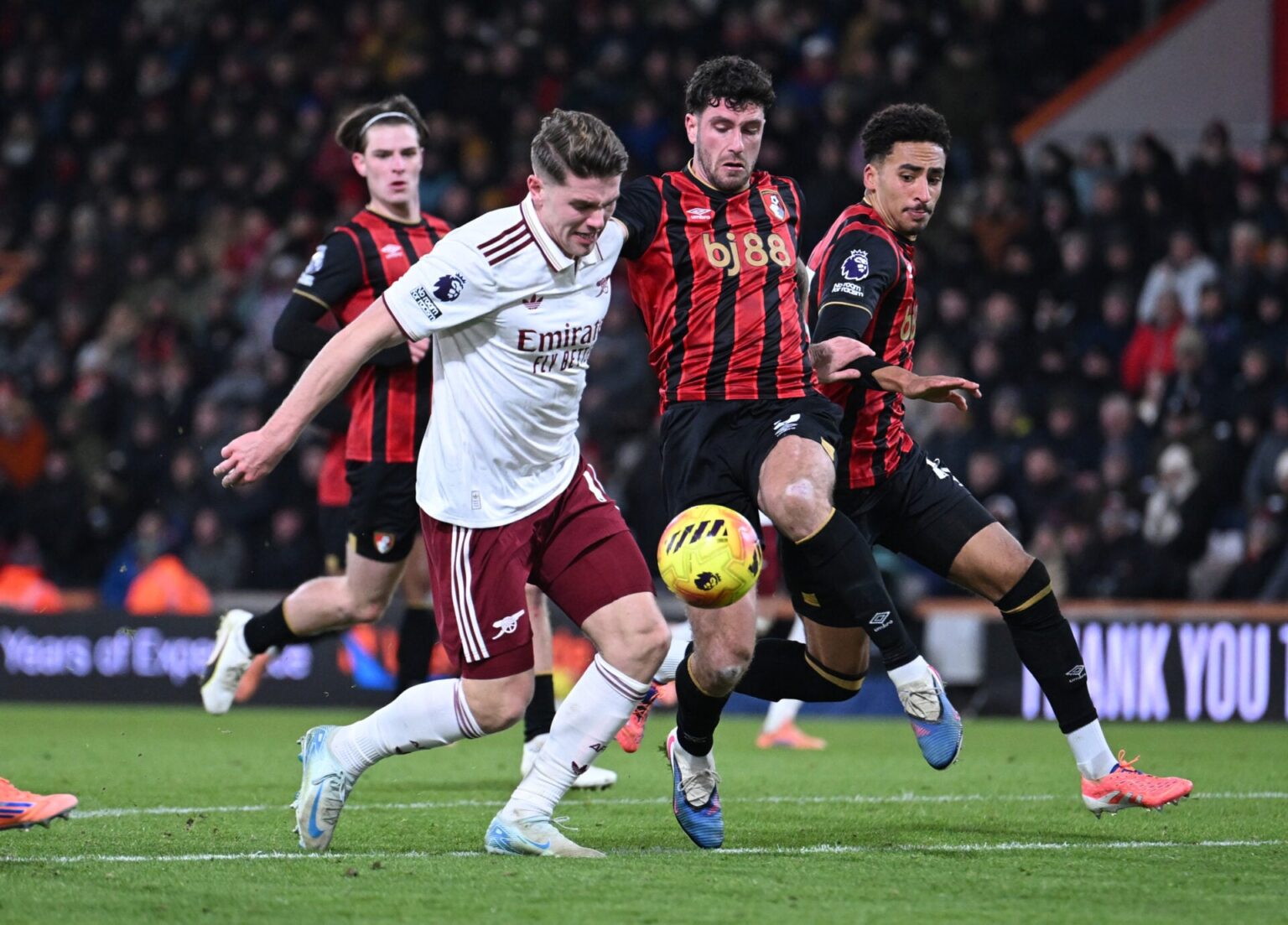 Chelsea and Barcelona remain frontrunners as Marcos Senesi nears final decision