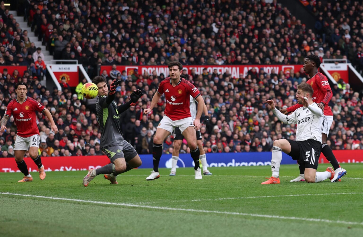 Steve Bruce singles out 'immaculate' Senne Lammens and 'natural' Man Utd 'talent' who caught his eye vs Fulham