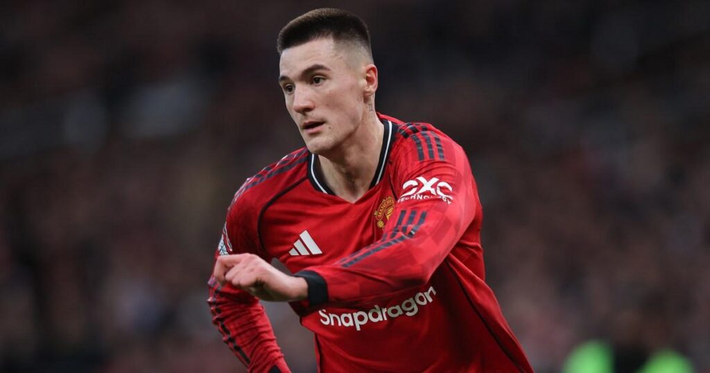 Everton vs Man Utd: Predicted lineup today and confirmed team news | Football Everton vs Man Utd: Predicted lineup today and confirmed team news