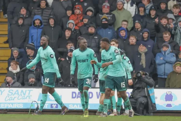 Two Good, Two Bad As Wolves Edge Past Grimsby In The FA Cup | Talking Wolves