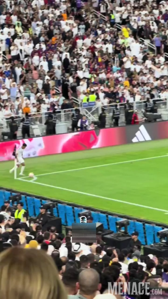 Valverde thought he was fast, then he met Raphinha