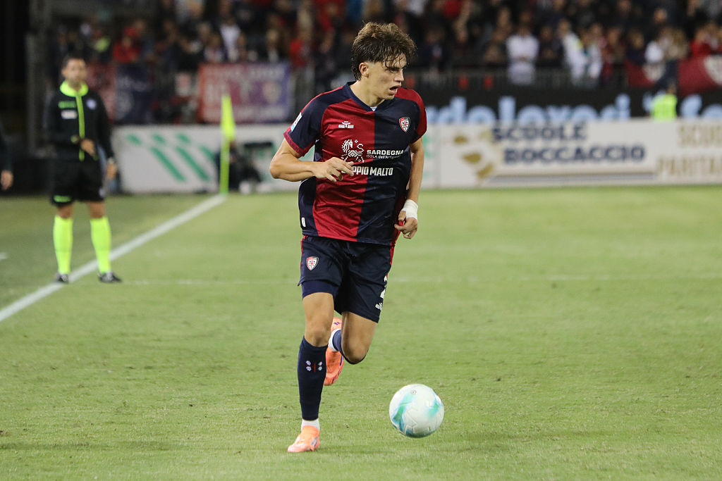 Marco Palestra of Cagliari in action during the Serie A match between Cagliari Calcio and FC Internazionale at Stadio Sant'Elia on September 27, 2025 in Cagliari, Italy.