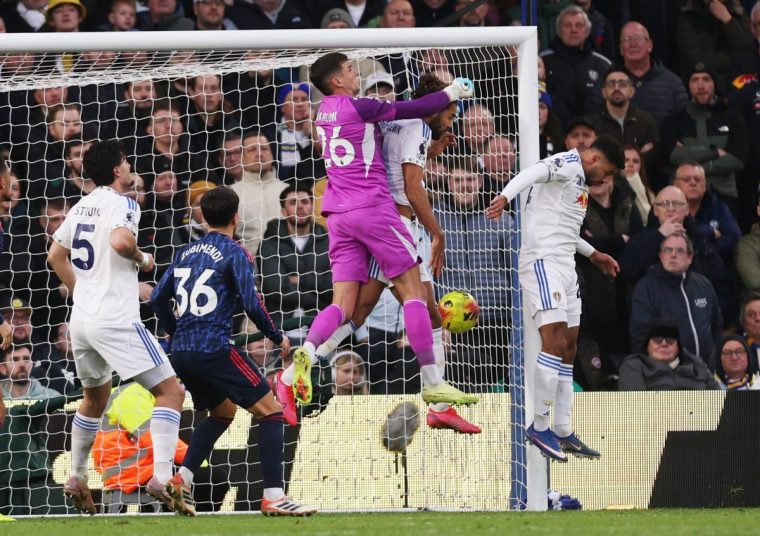 Soccer Football - Premier League - Leeds United v Arsenal - Elland Road, Leeds, Britain - January 31, 2026 Leeds United's Karl Darlow scores an own goal and Arsenal's second Action Images via Reuters/Lee Smith EDITORIAL USE ONLY. NO USE WITH UNAUTHORIZED AUDIO, VIDEO, DATA, FIXTURE LISTS, CLUB/LEAGUE LOGOS OR 'LIVE' SERVICES. ONLINE IN-MATCH USE LIMITED TO 120 IMAGES, NO VIDEO EMULATION. NO USE IN BETTING, GAMES OR SINGLE CLUB/LEAGUE/PLAYER PUBLICATIONS. PLEASE CONTACT YOUR ACCOUNT REPRESENTATIVE FOR FURTHER DETAILS..