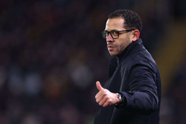 HULL, ENGLAND - FEBRUARY 13: Liam Rosenior manager / head coach of Chelsea during the Emirates FA Cup Fourth Round match between Hull City and Chelsea at MKM Stadium on February 13, 2026 in Hull, England. (Photo by Robbie Jay Barratt - AMA/Getty Images)