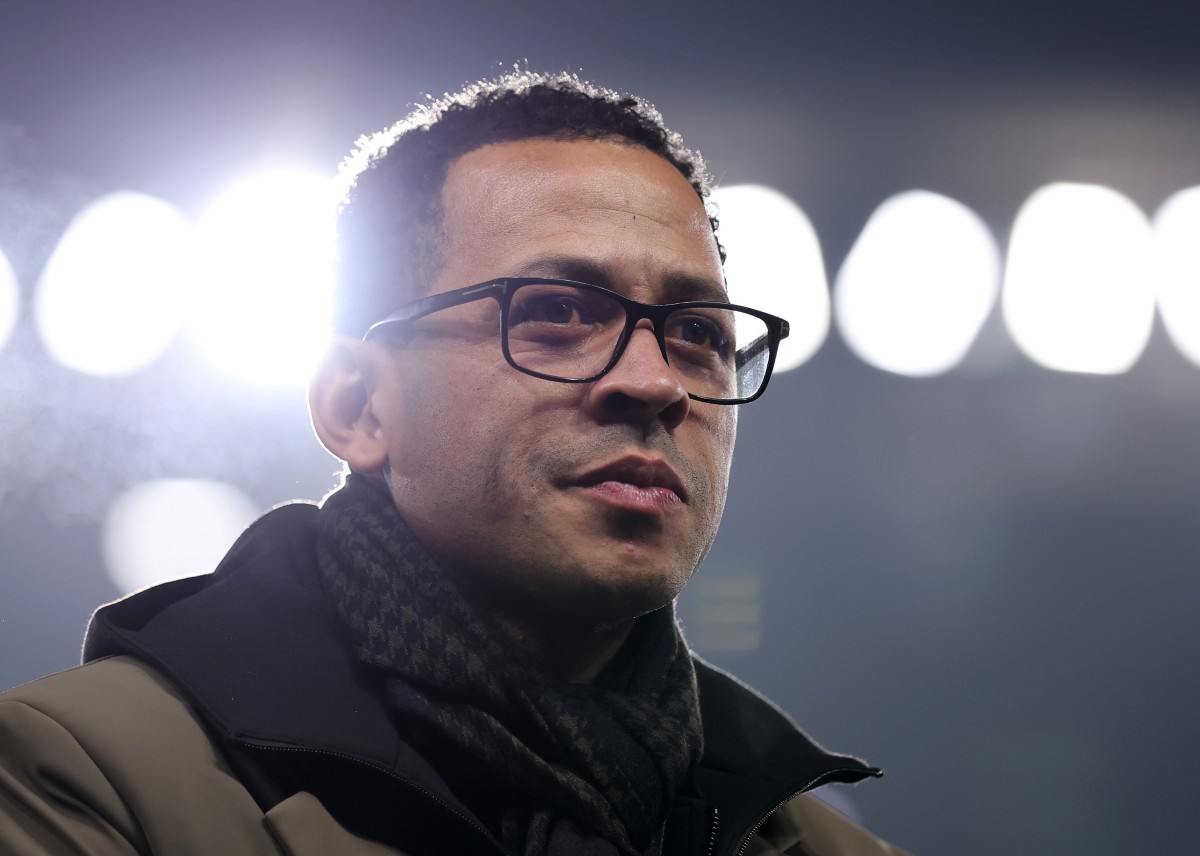 Strasbourg manager Liam Rosenior looks on