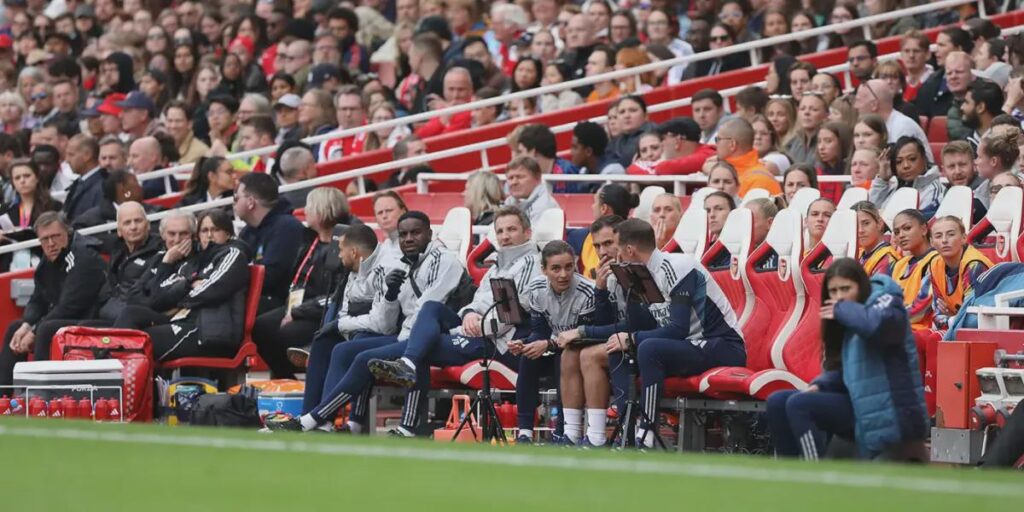 On Renee Slegers and problem solving through coaching | Arseblog by Tim Stillman