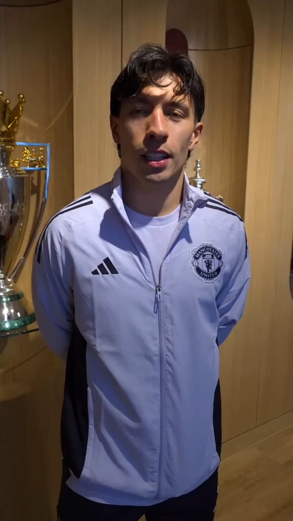 [@ManUtd] What was the last meal you made? 🍝

Quickfire questions with our Reds ⚡️💬