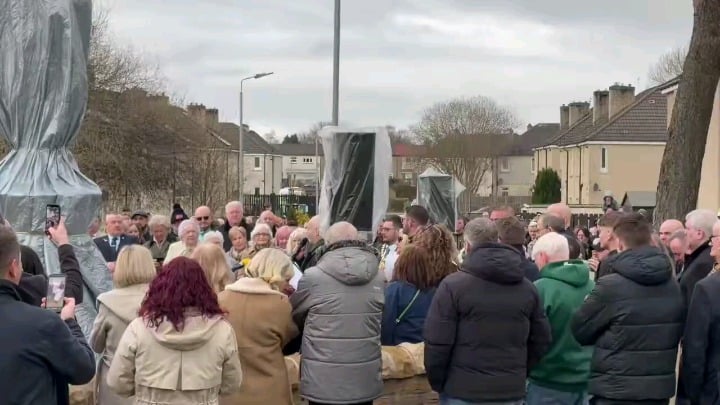 MON at the Tommy Gemmell statue unveiling ( credit: Martin Murphy)