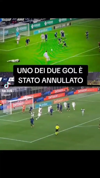 Genuine question: What's the rule about blocking the keeper's view? Why was one a goal and the other one not?