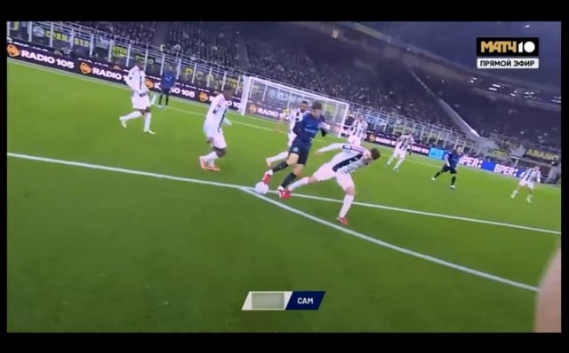 According to inter fans this would be a foul